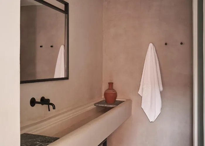 Ξενοδοχείο Under The Sun Cycladic Village *