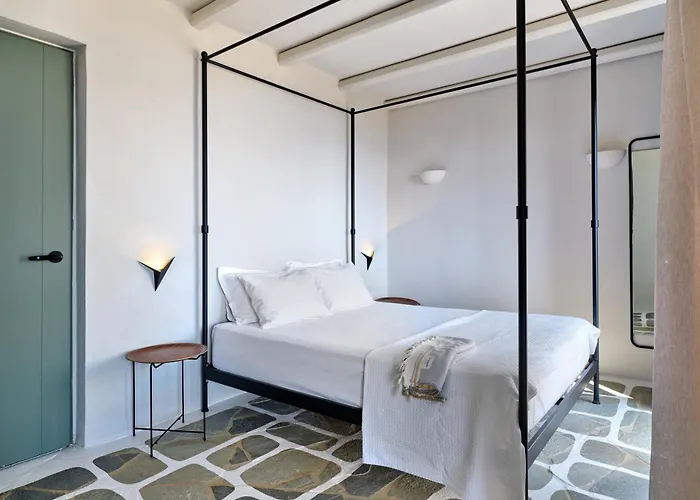 Under The Sun Cycladic Village * Tínos